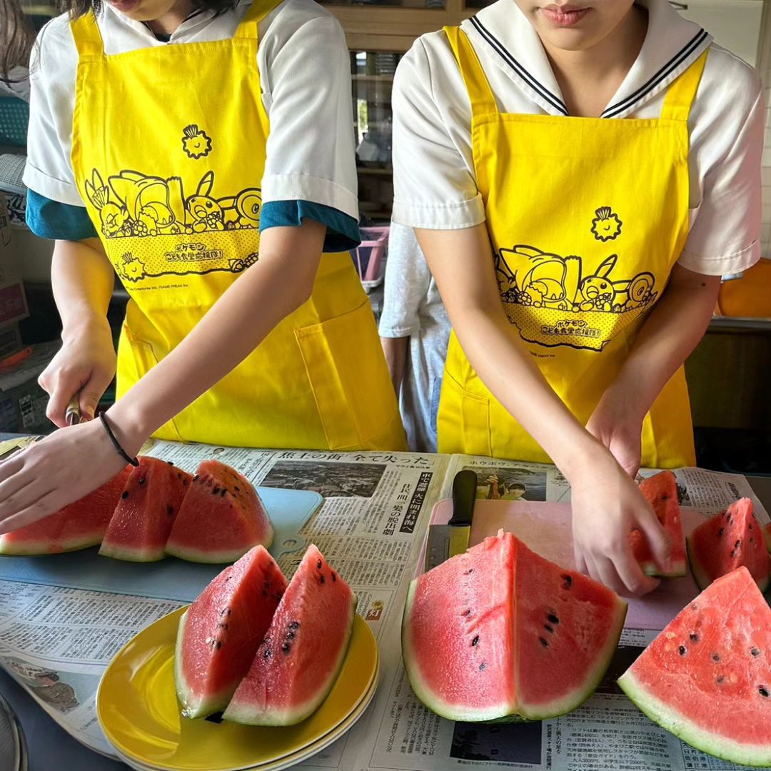 【二人の高校生がみんなの教室に見学に来てくれました。】